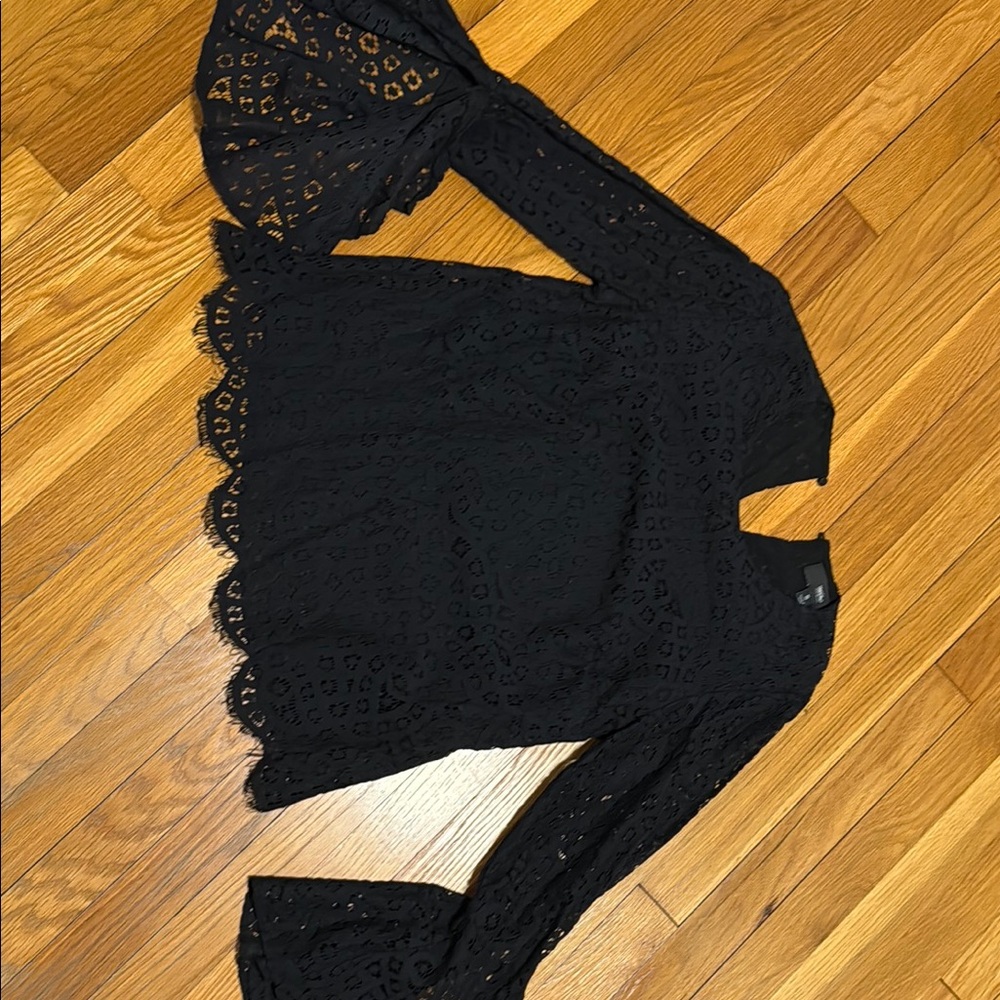 Elegant Black Lace Women's Top - mossimo size S